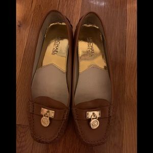 Women’s Leather Flats